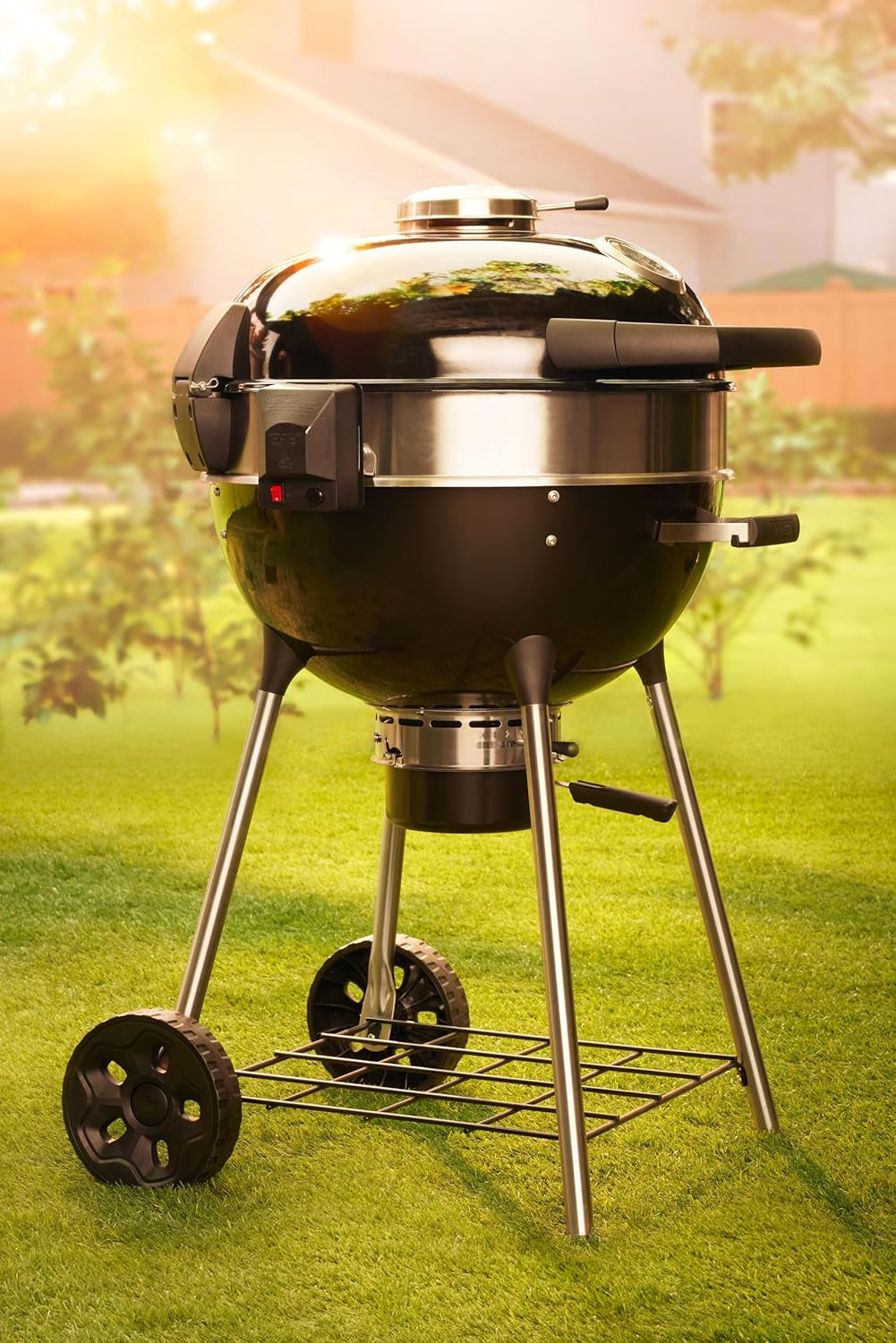 PRO 22-Inch Charcoal Kettle Grill - PRO22K-LEG-3 - Black, Stainless Steel Spacer Ring, 360In² Cooking Area, Sturdy 4-Leg Design, 7-Inch Wheels